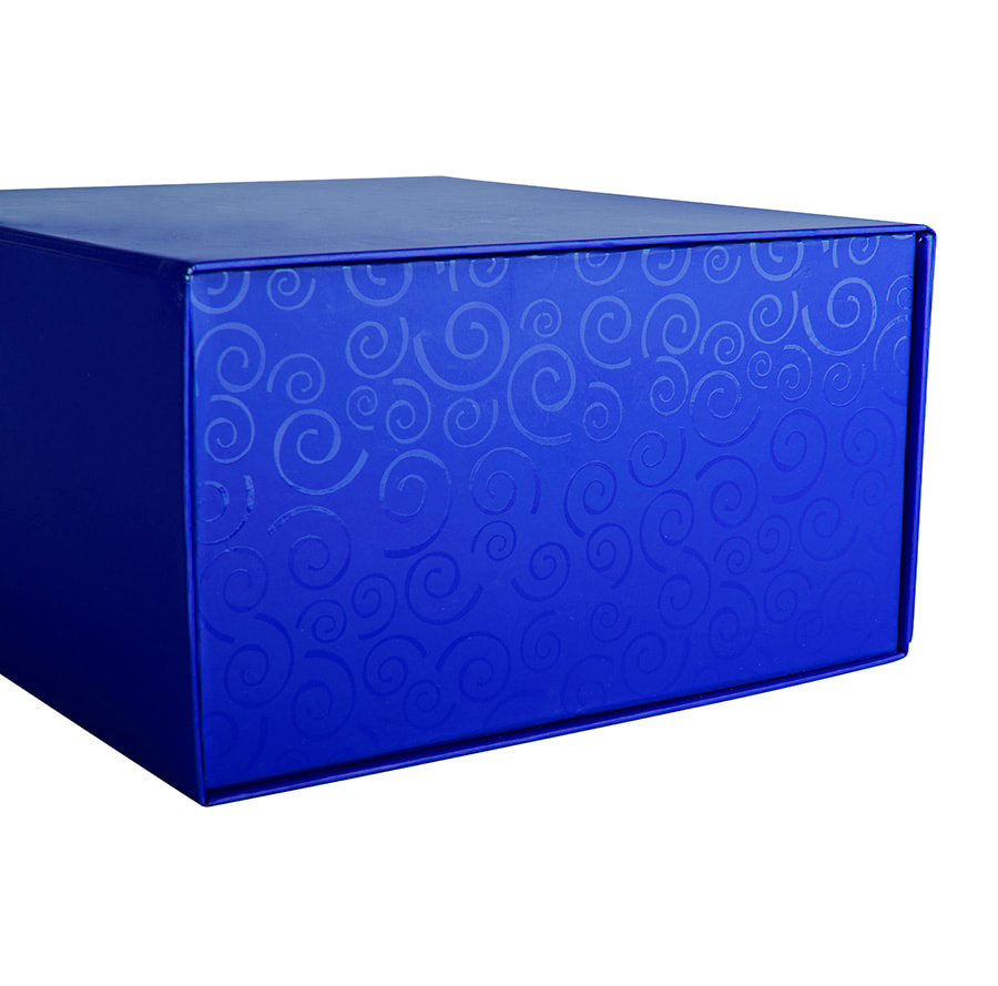 Коробка подарочная складная,  черный, 22 x 20 x 11cm,  кашированный картон,  тиснение, шелкогр.. Фото �21